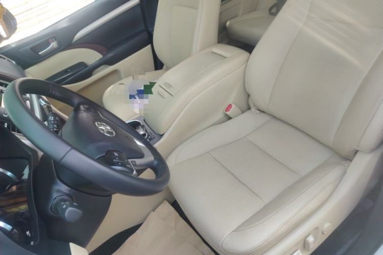 Used Toyota Highlander 2015 2.0T Four-Wheel Drive Luxury Edition 7-Seater Left Front Seat