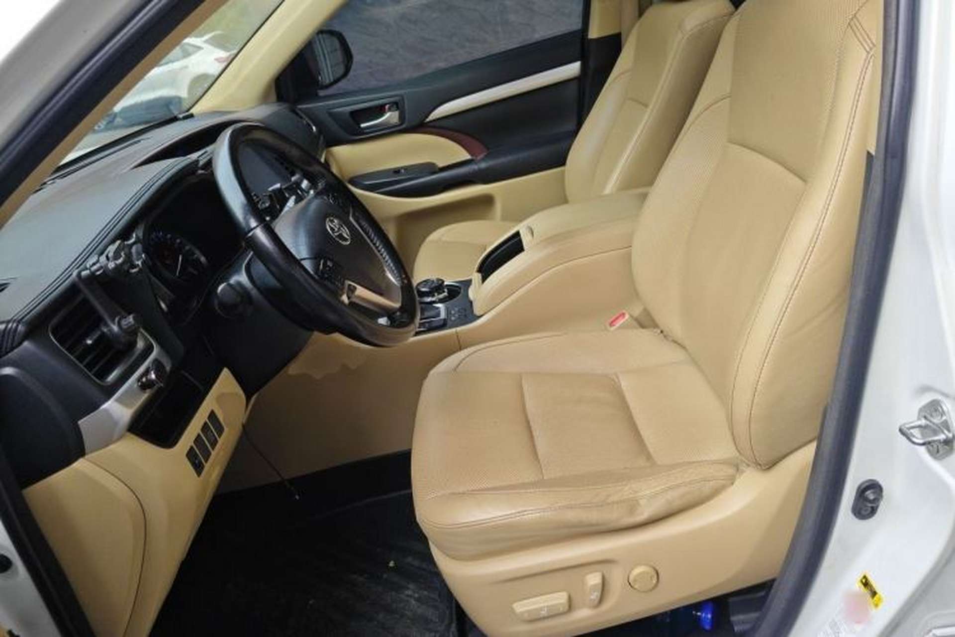 Used Toyota Highlander 2015 2.0T Four-Wheel Drive Luxury Edition 7-Seater Left Front Seat