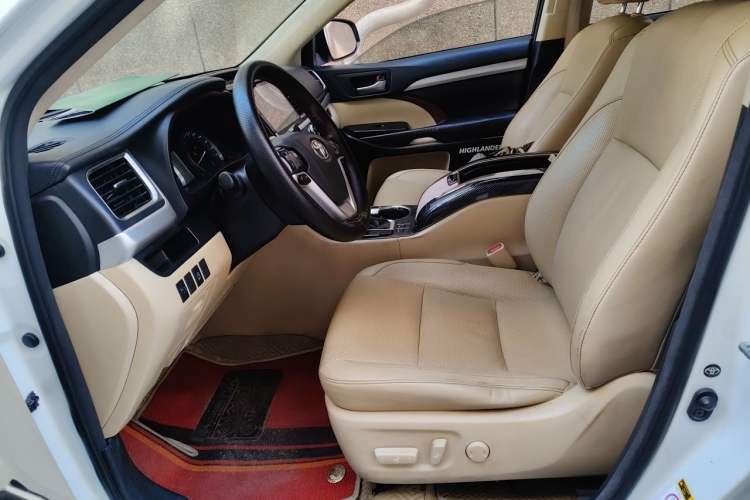 Used Toyota Highlander 2015 2.0T Four-Wheel Drive Luxury Edition 7-Seater Left Front Seat