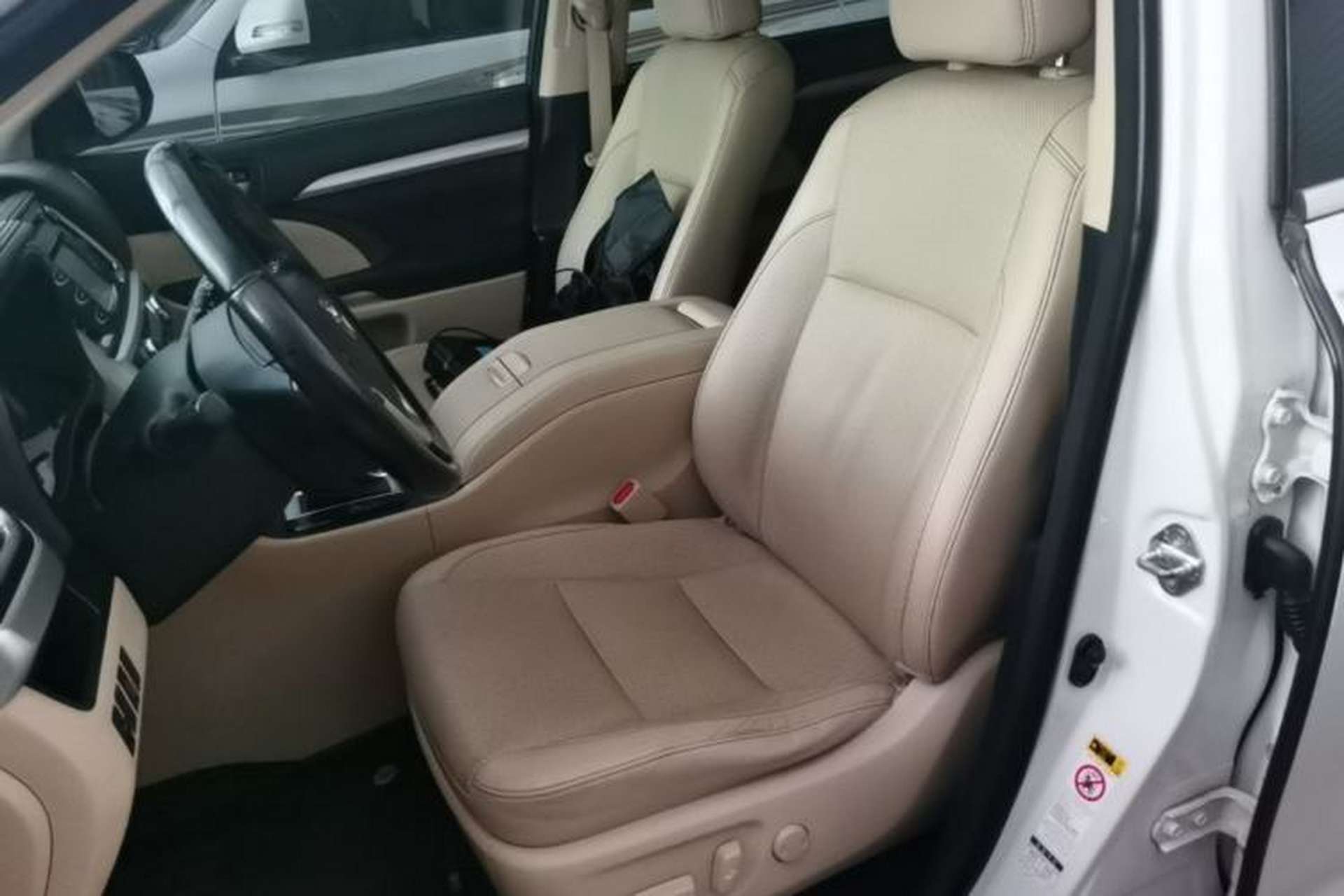 Used Toyota Highlander 2015 2.0T Four-Wheel Drive Luxury Edition 7-Seater Left Front Seat