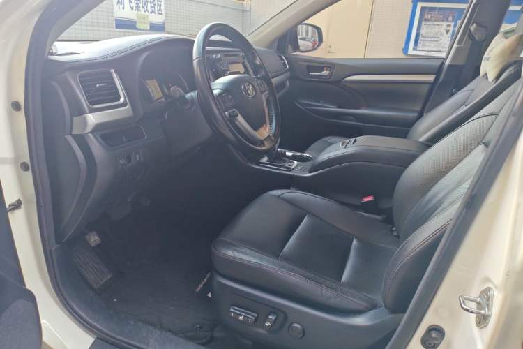 Used Toyota Highlander 2015 2.0T Four-Wheel Drive Luxury Edition 7-Seater Left Front Seat