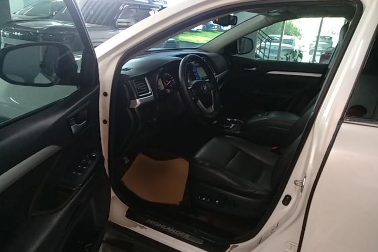 Used Toyota Highlander 2015 2.0T Four-Wheel Drive Luxury Edition 7-Seater Left Front Seat