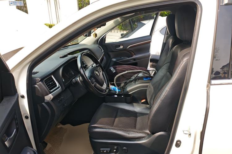 Used Toyota Highlander 2015 2.0T Four-Wheel Drive Ultimate Edition 7-Seater Left Front Seat