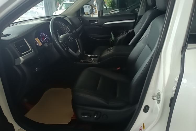 Used Toyota Highlander 2015 2.0T Four-Wheel Drive Luxury Edition 7-Seater Left Front Seat