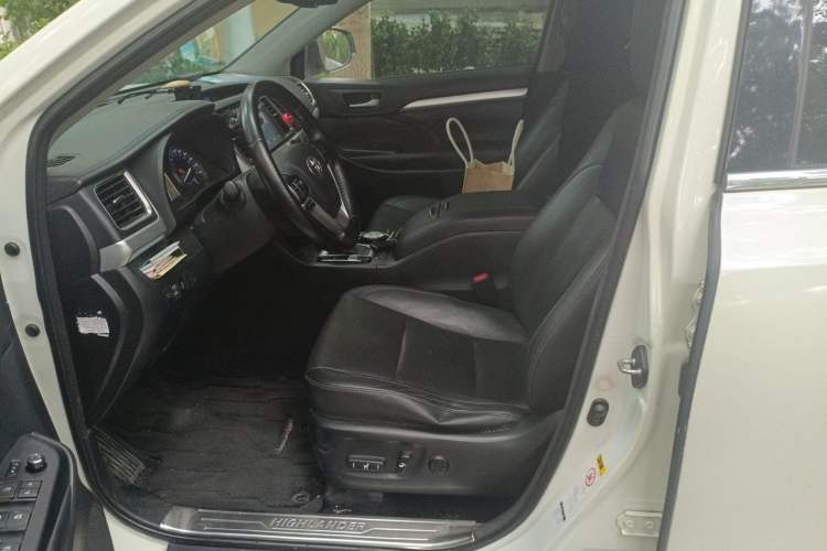 Used Toyota Highlander 2015 2.0T Four-Wheel Drive Luxury Edition 7-Seater Left Front Seat