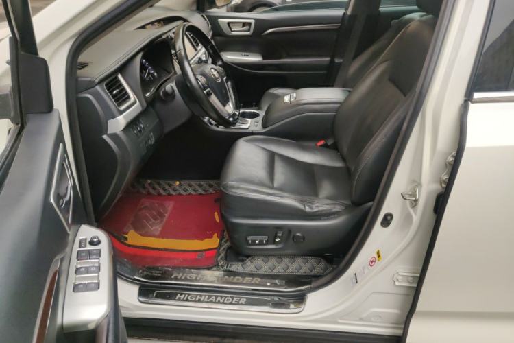Used Toyota Highlander 2015 2.0T Four-Wheel Drive Ultimate Edition 7-Seater Left Front Seat
