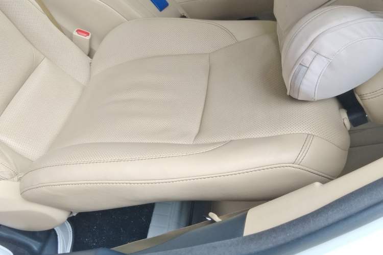 Used Toyota Highlander 2015 2.0T Four-Wheel Drive Ultimate Edition 7-Seater Left Front Seat
