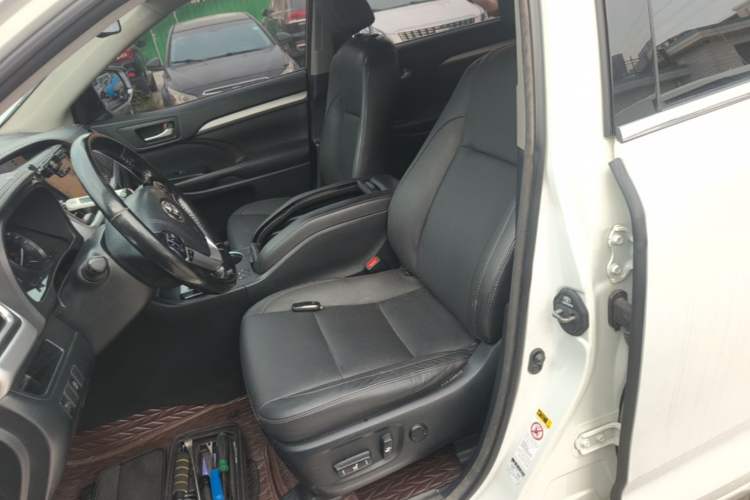Used Toyota Highlander 2015 2.0T Four-Wheel Drive Luxury Edition 7-Seater Left Front Seat