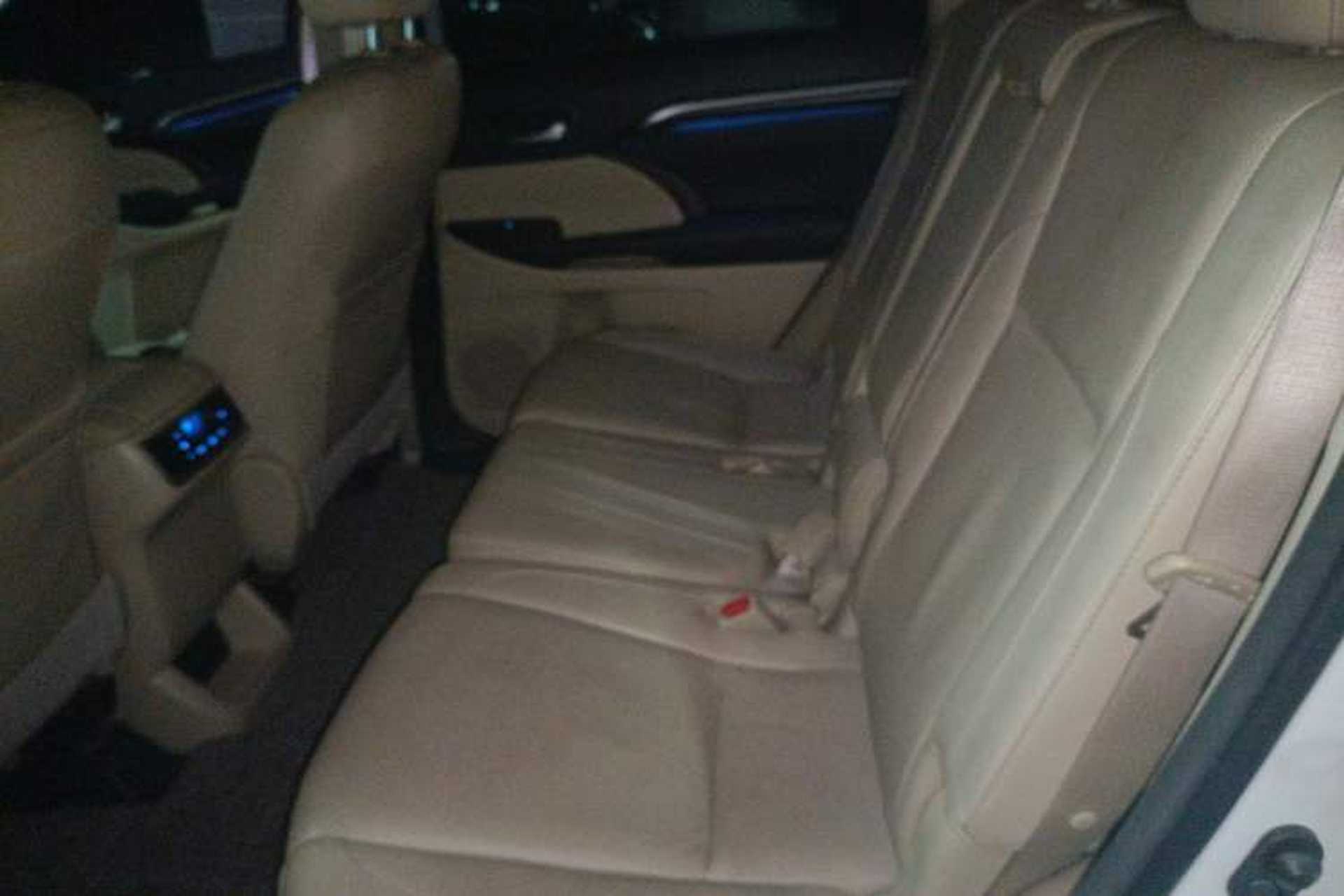 Used Toyota Highlander 2015 2.0T Four-Wheel Drive Ultimate Edition 7-Seater Left Rear Seat