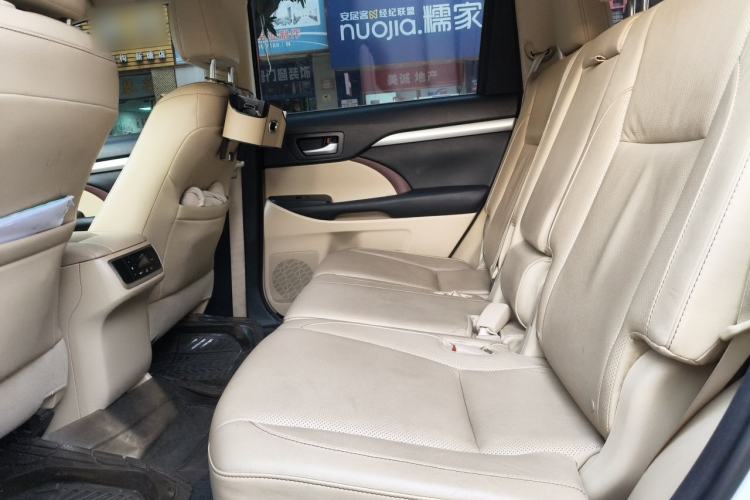 Used Toyota Highlander 2015 2.0T Four-Wheel Drive Luxury Edition 7-Seater Left Rear Seat