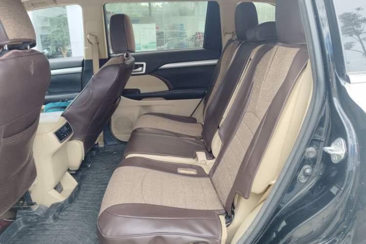 Used Toyota Highlander 2015 2.0T Four-Wheel Drive Luxury Edition 7-Seater Left Rear Seat