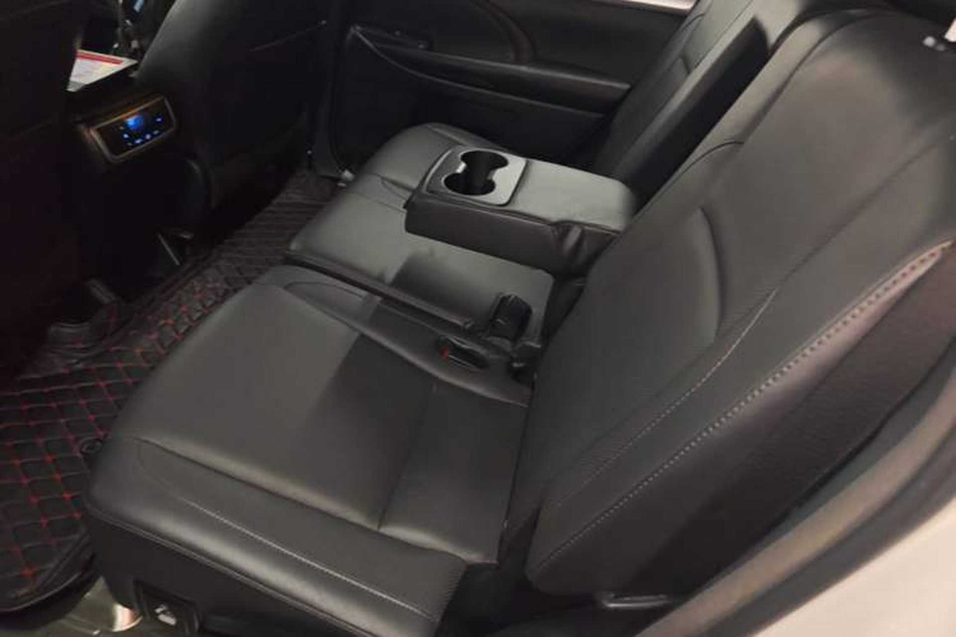 Used Toyota Highlander 2015 2.0T Four-Wheel Drive Luxury Edition 7-Seater Left Rear Seat