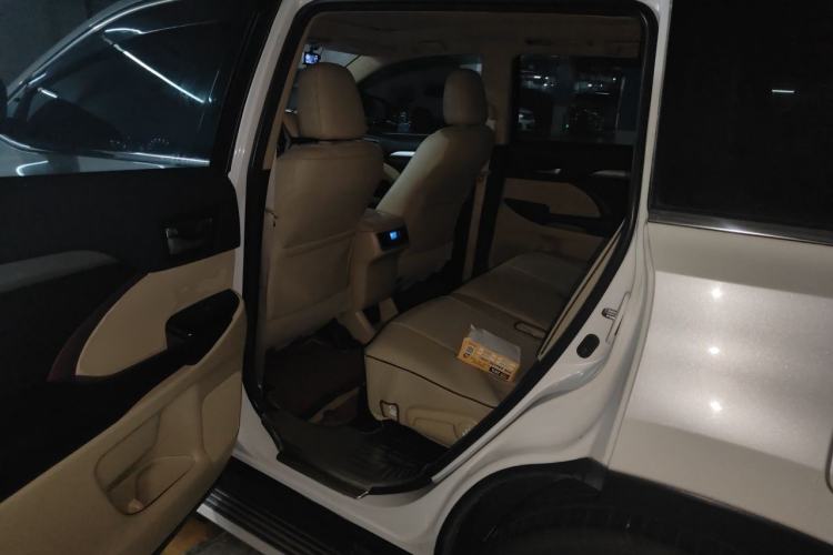 Used Toyota Highlander 2015 2.0T Four-Wheel Drive Luxury Edition 7-Seater Left Rear Seat