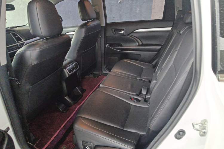 Used Toyota Highlander 2015 2.0T Four-Wheel Drive Luxury Edition 7-Seater Left Rear Seat