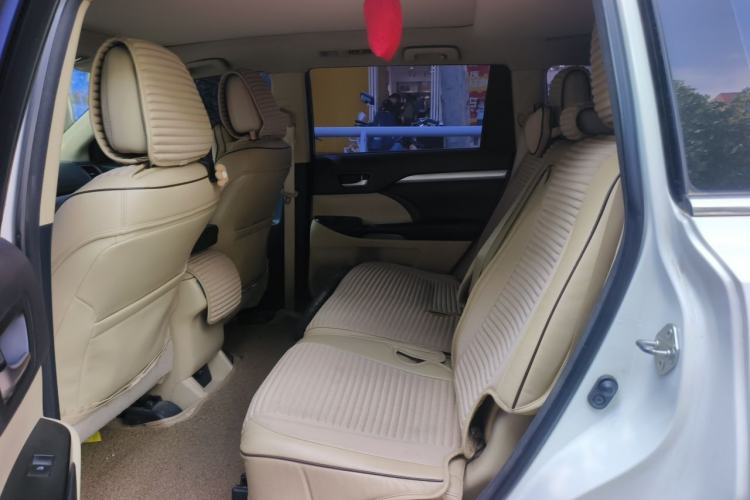 Used Toyota Highlander 2015 2.0T Four-Wheel Drive Luxury Edition 7-Seater Left Rear Seat