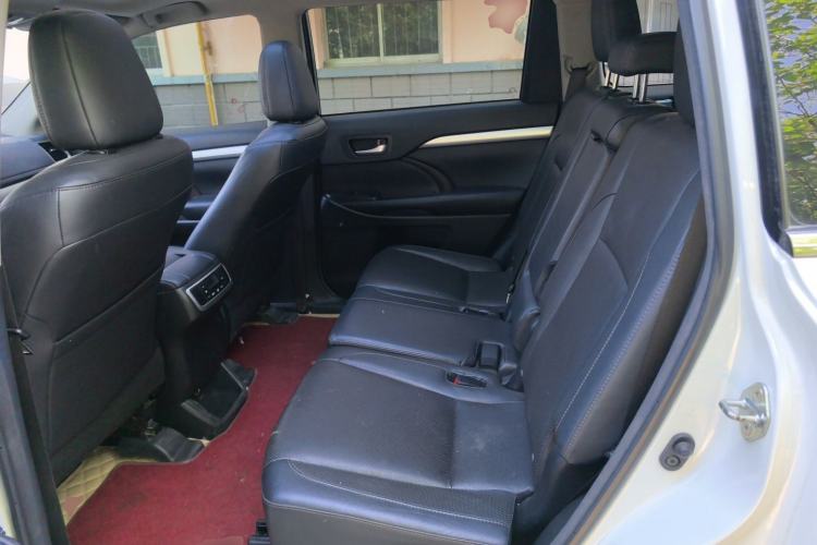 Used Toyota Highlander 2015 2.0T Four-Wheel Drive Luxury Edition 7-Seater Left Rear Seat