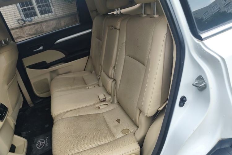 Used Toyota Highlander 2015 2.0T Four-Wheel Drive Luxury Edition 7-Seater Left Rear Seat