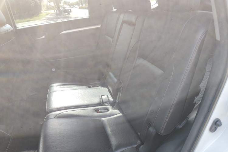 Used Toyota Highlander 2015 2.0T Two-Wheel Drive Luxury Edition 7 Seats Left Rear Seat