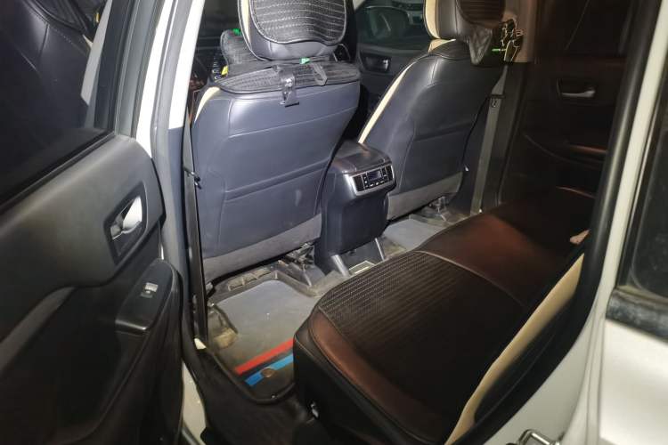 Used Toyota Highlander 2015 2.0T Four-Wheel Drive Luxury Edition 7-Seater Left Rear Seat