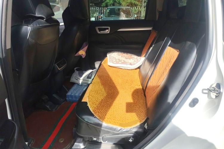 Used Toyota Highlander 2015 2.0T Four-Wheel Drive Luxury Edition 7-Seater Left Rear Seat