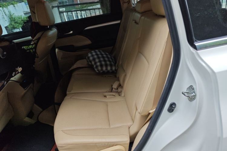 Used Toyota Highlander 2015 2.0T Four-Wheel Drive Luxury Edition 7-Seater Left Rear Seat