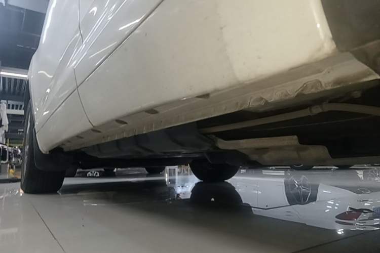 Used Toyota Highlander 2015 2.0T Four-Wheel Drive Ultimate Edition 7-Seater Left Side Sill