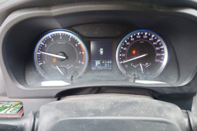 Used Toyota Highlander 2015 2.0T Two-Wheel Drive Luxury Edition 7 Seats Odometer Close Up