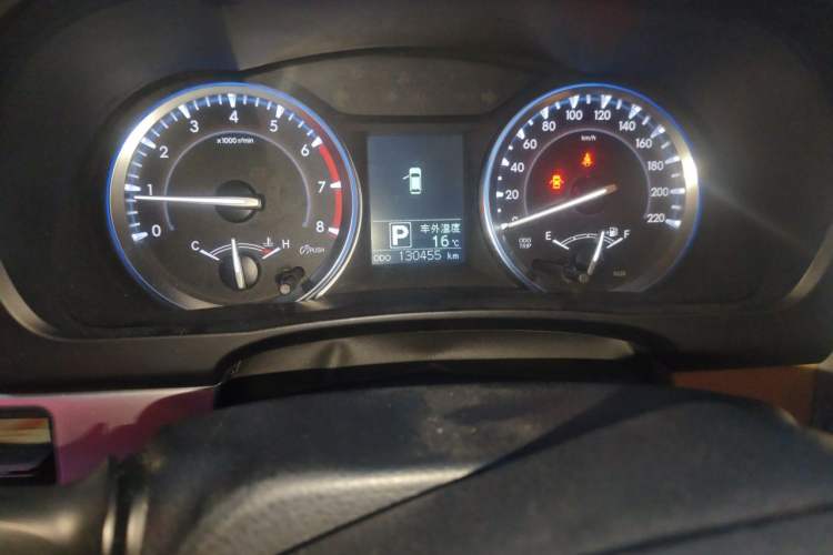 Used Toyota Highlander 2015 2.0T Four-Wheel Drive Luxury Edition 7-Seater Odometer Close Up
