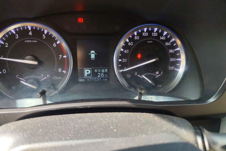 Used Toyota Highlander 2015 2.0T Four-Wheel Drive Luxury Edition 7-Seater Odometer Close Up