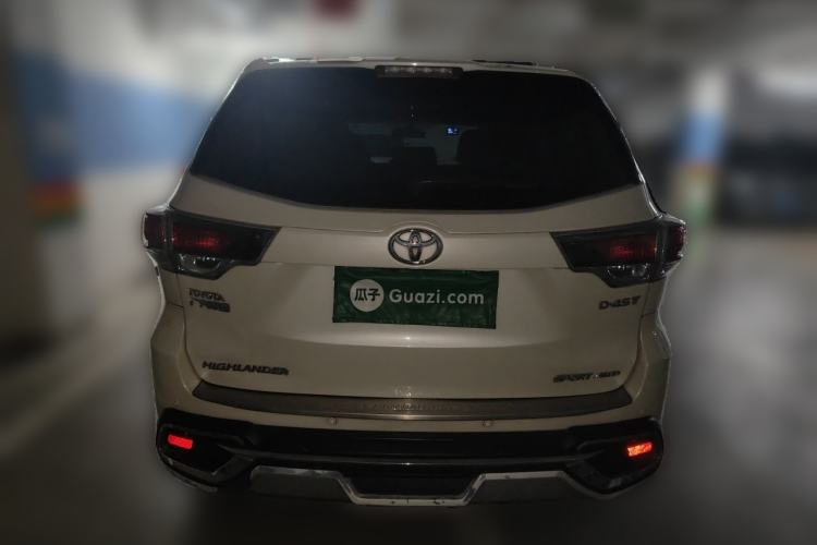 Used Toyota Highlander 2015 2.0T Four-Wheel Drive Luxury Edition 7-Seater Rear
