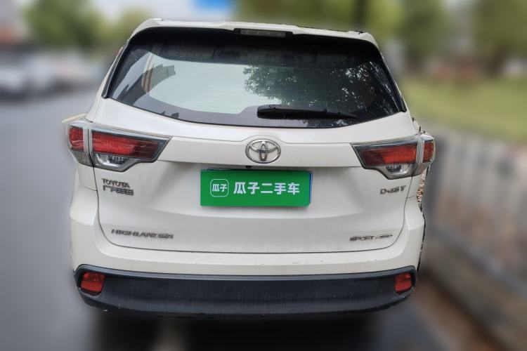 Used Toyota Highlander 2015 2.0T Four-Wheel Drive Luxury Navigation Version with 7 Seats Rear