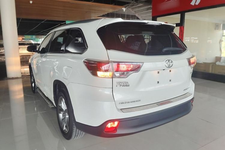 Used Toyota Highlander 2015 2.0T Four-Wheel Drive Luxury Edition 7-Seater Rear Left 45 Deg