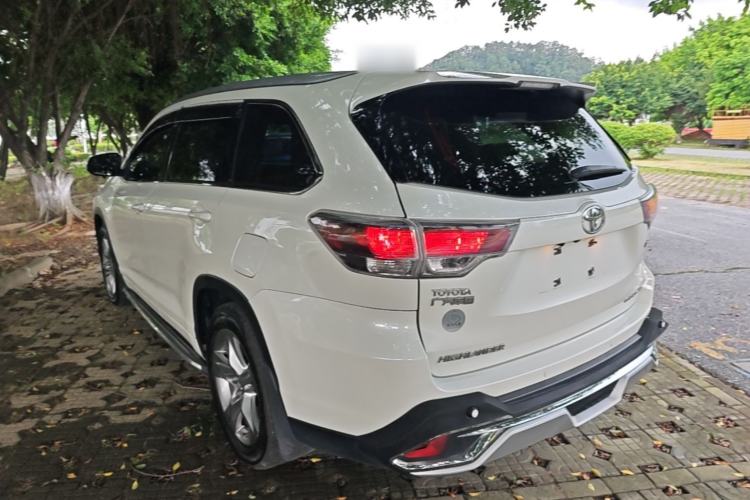 Used Toyota Highlander 2015 2.0T Four-Wheel Drive Luxury Edition 7-Seater Rear Left 45 Deg