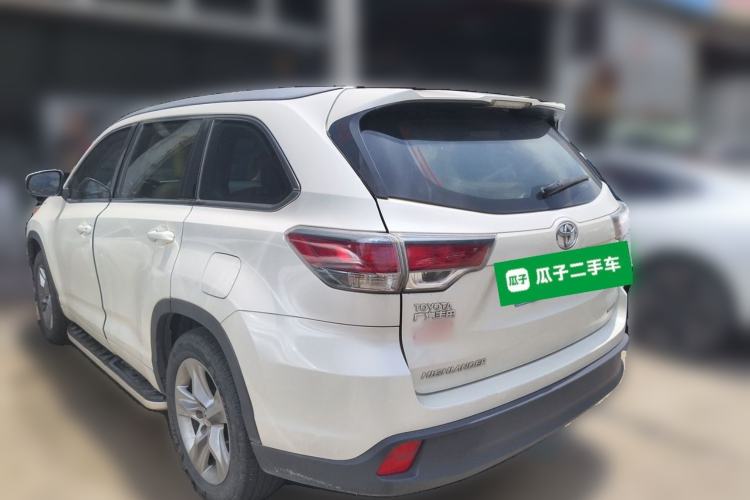 Used Toyota Highlander 2015 2.0T Two-Wheel Drive Luxury Edition 7 Seats Rear Left 45 Deg