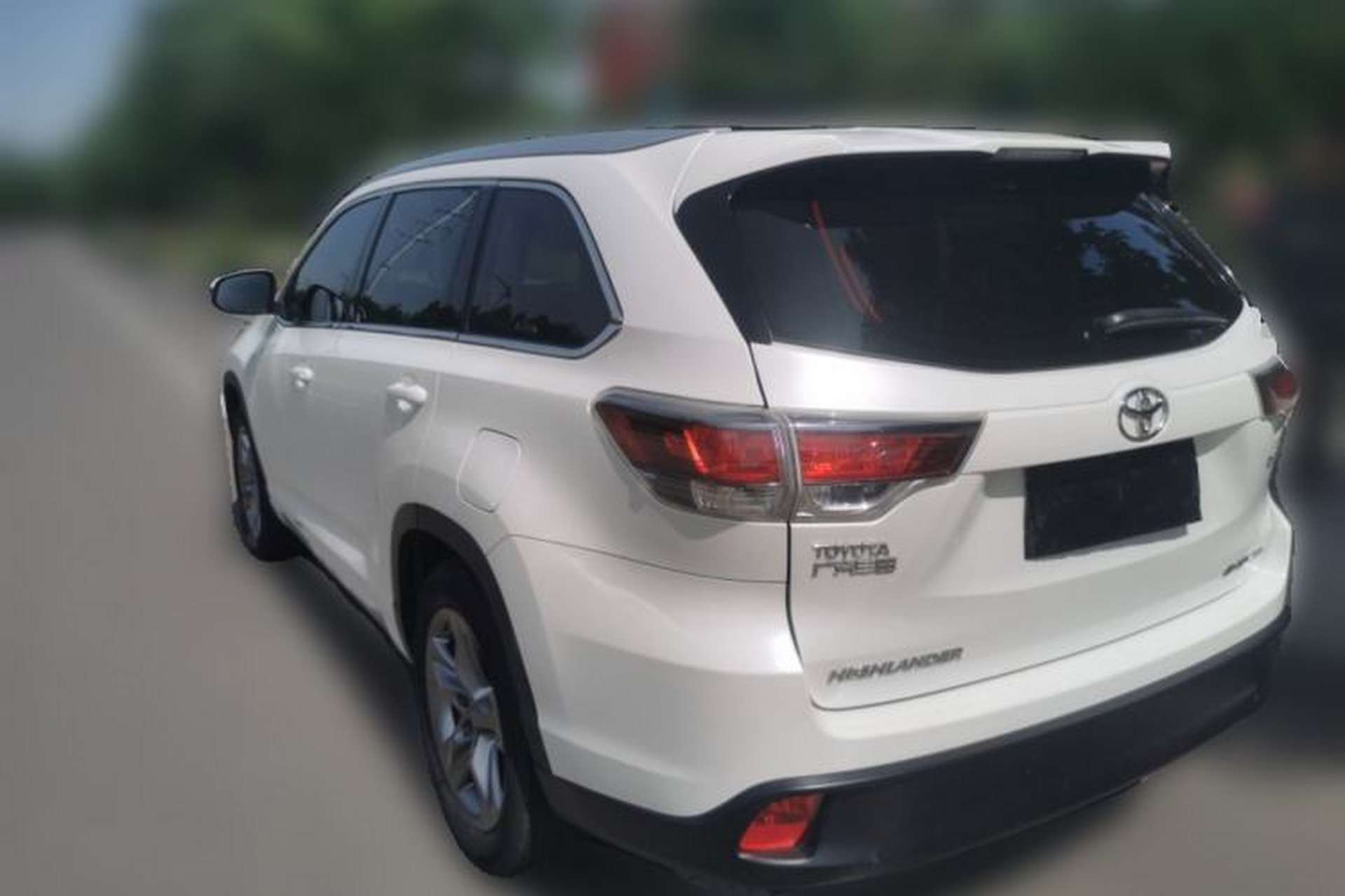 Used Toyota Highlander 2015 2.0T Four-Wheel Drive Luxury Edition 7-Seater Rear Left 45 Deg