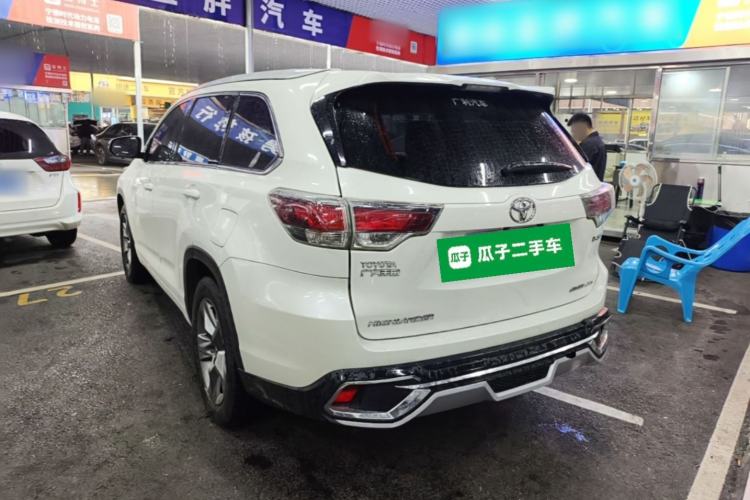 Used Toyota Highlander 2015 2.0T Four-Wheel Drive Luxury Edition 7-Seater Rear Left 45 Deg