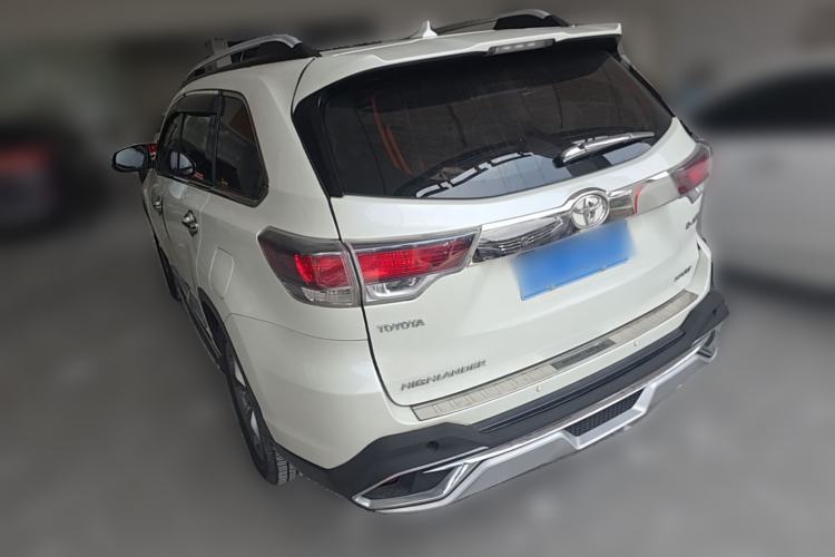 Used Toyota Highlander 2015 2.0T Two-Wheel Drive Luxury Edition 7 Seats Rear Left 45 Deg