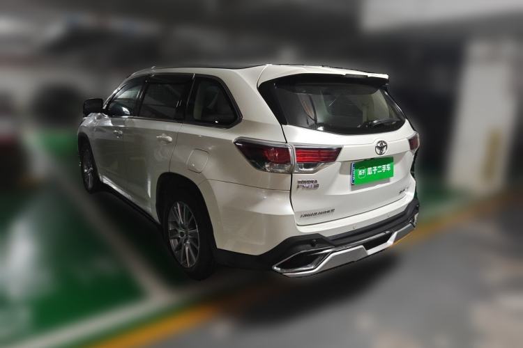 Used Toyota Highlander 2015 3.5L 4x4 Luxury Edition 7-seater Rear Left 45 Deg