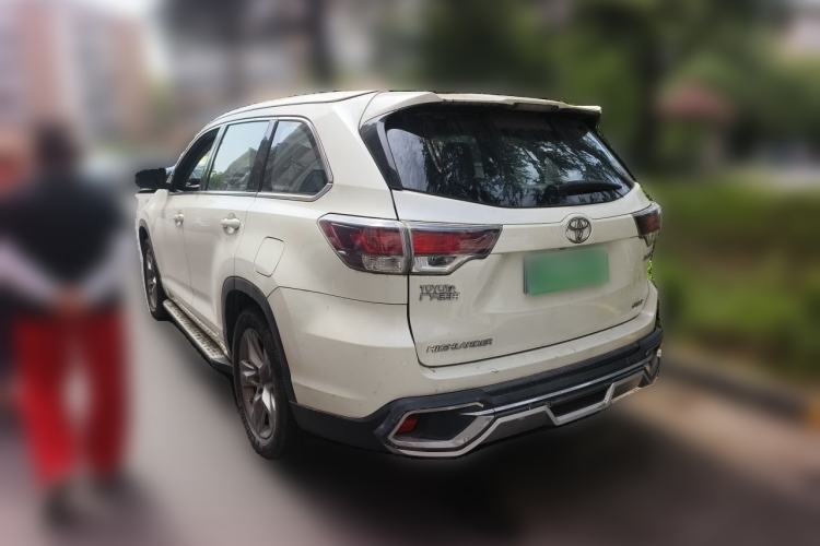 Used Toyota Highlander 2015 2.0T Two-Wheel Drive Luxury Edition 7 Seats Rear Left 45 Deg
