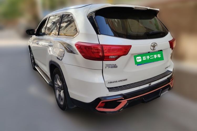 Used Toyota Highlander 2015 2.0T Four-Wheel Drive Luxury Edition 7-Seater Rear Left 45 Deg