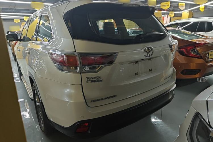 Used Toyota Highlander 2015 2.0T Four-Wheel Drive Luxury Edition 7-Seater Rear Left 45 Deg