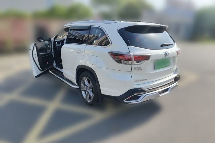 Used Toyota Highlander 2015 2.0T Two-Wheel Drive Luxury Edition 7 Seats Rear Left 45 Deg