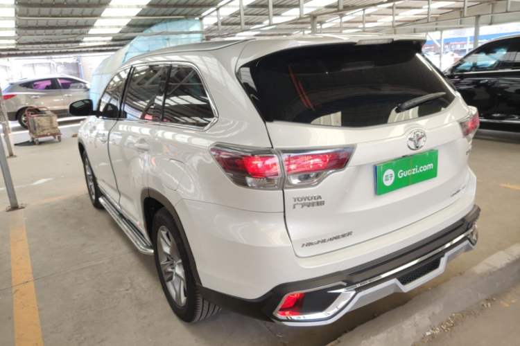 Used Toyota Highlander 2015 2.0T Four-Wheel Drive Luxury Edition 7-Seater Rear Left 45 Deg