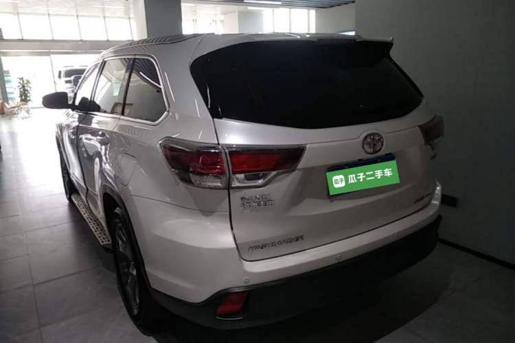Used Toyota Highlander 2015 2.0T Four-Wheel Drive Luxury Edition 7-Seater Rear Left 45 Deg