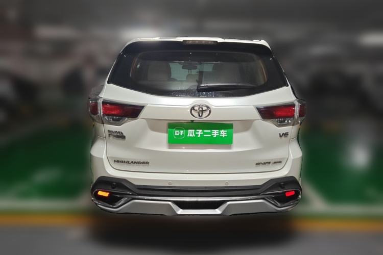 Used Toyota Highlander 2015 3.5L 4x4 Luxury Edition 7-seater Rear
