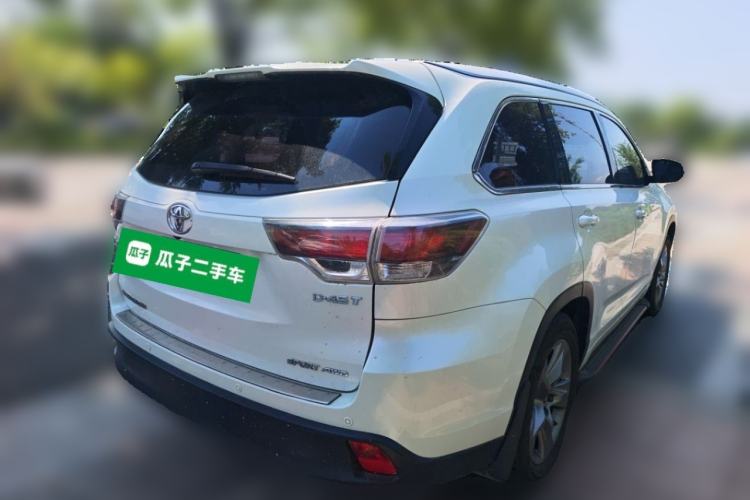 Used Toyota Highlander 2015 2.0T Four-Wheel Drive Luxury Edition 7-Seater Rear Right 45 Deg