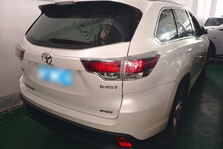 Used Toyota Highlander 2015 2.0T Two-Wheel Drive Luxury Edition 7 Seats Rear Right 45 Deg
