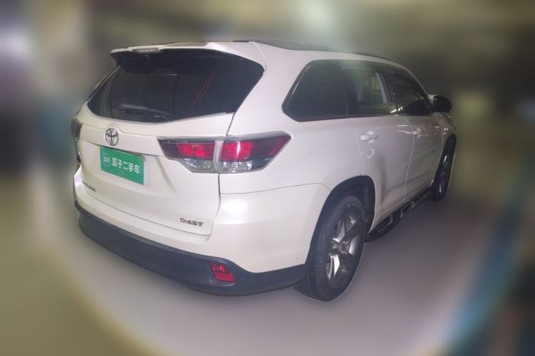 Used Toyota Highlander 2015 2.0T Four-Wheel Drive Luxury Navigation Version with 7 Seats Rear Right 45 Deg