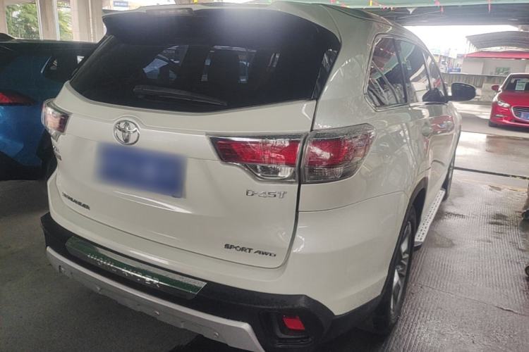Used Toyota Highlander 2015 2.0T Four-Wheel Drive Luxury Edition 7-Seater Rear Right 45 Deg