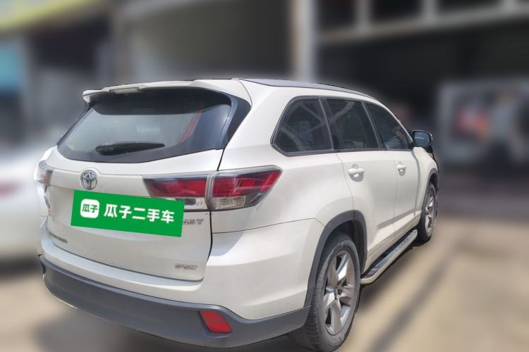 Used Toyota Highlander 2015 2.0T Two-Wheel Drive Luxury Edition 7 Seats Rear Right 45 Deg